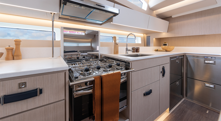 JEANNEAU YACHT 55