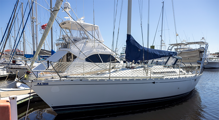 1985 Beneteau First 38
