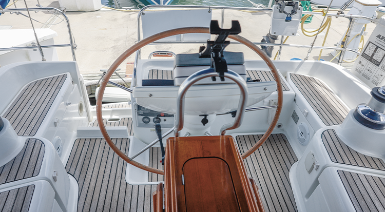 Helm - All Points Yacht Sales - 904-501-1532