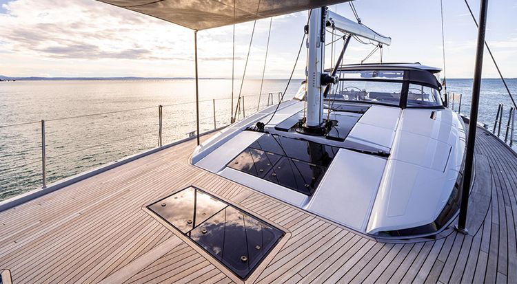 Forward deck area with shade