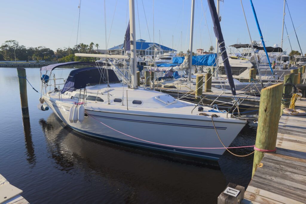 All Points Yacht Sales - Catalina 350 -